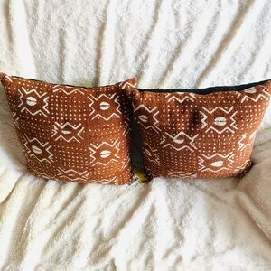 MJITA Set of Two African Home and Lifestyle Mudcloth Throw Pillows
